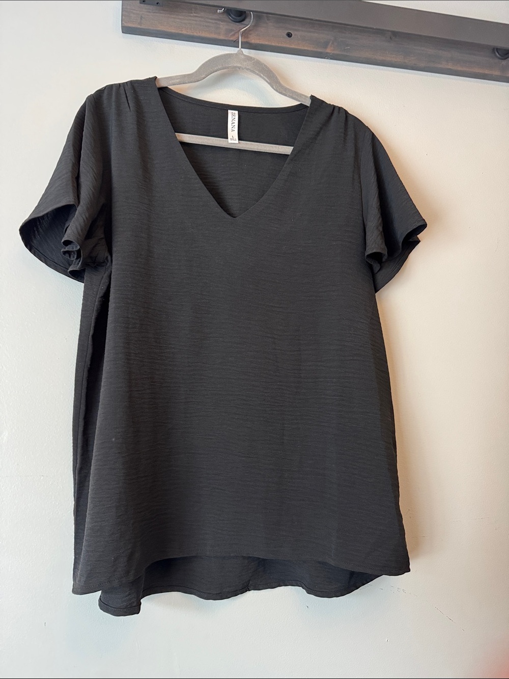 Zenana Outfitters Black V-Neck Flutter Sleeve Top